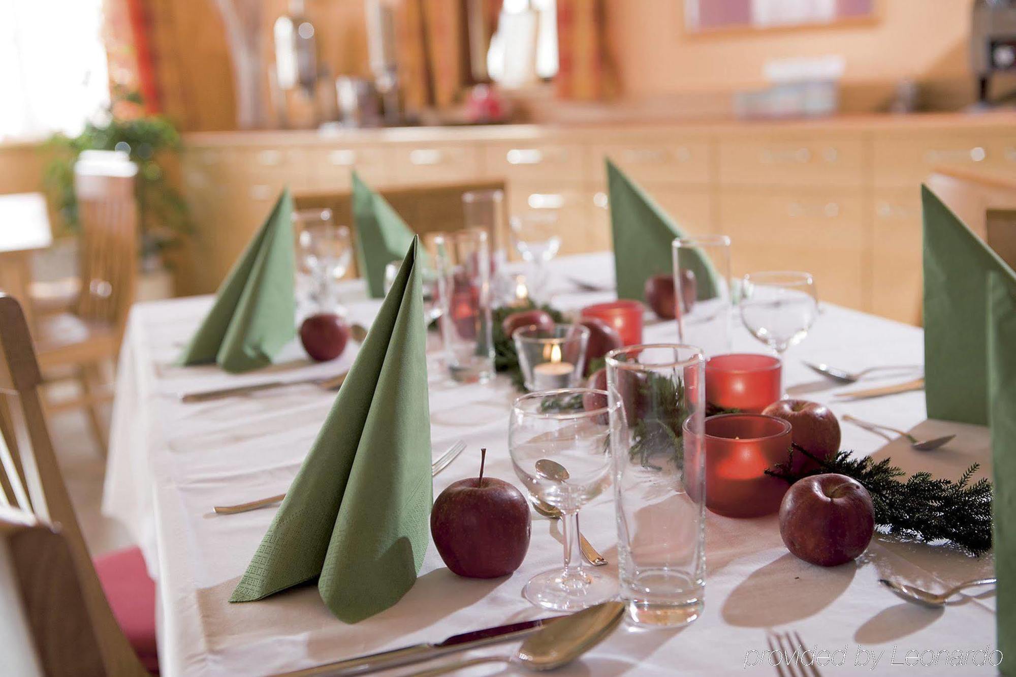 Jufa Hotel Donnersbachwald Restoran fotoğraf